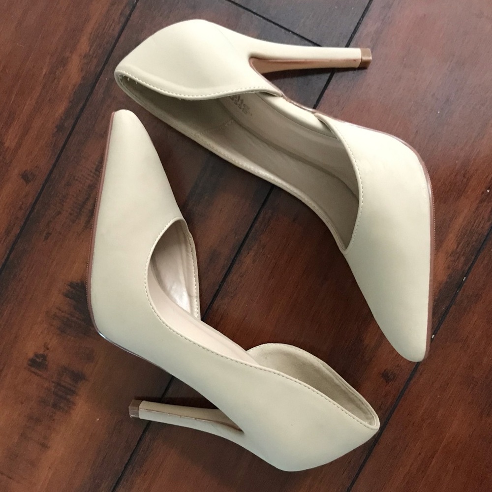 ⭐️ Light nude d’orsay heels